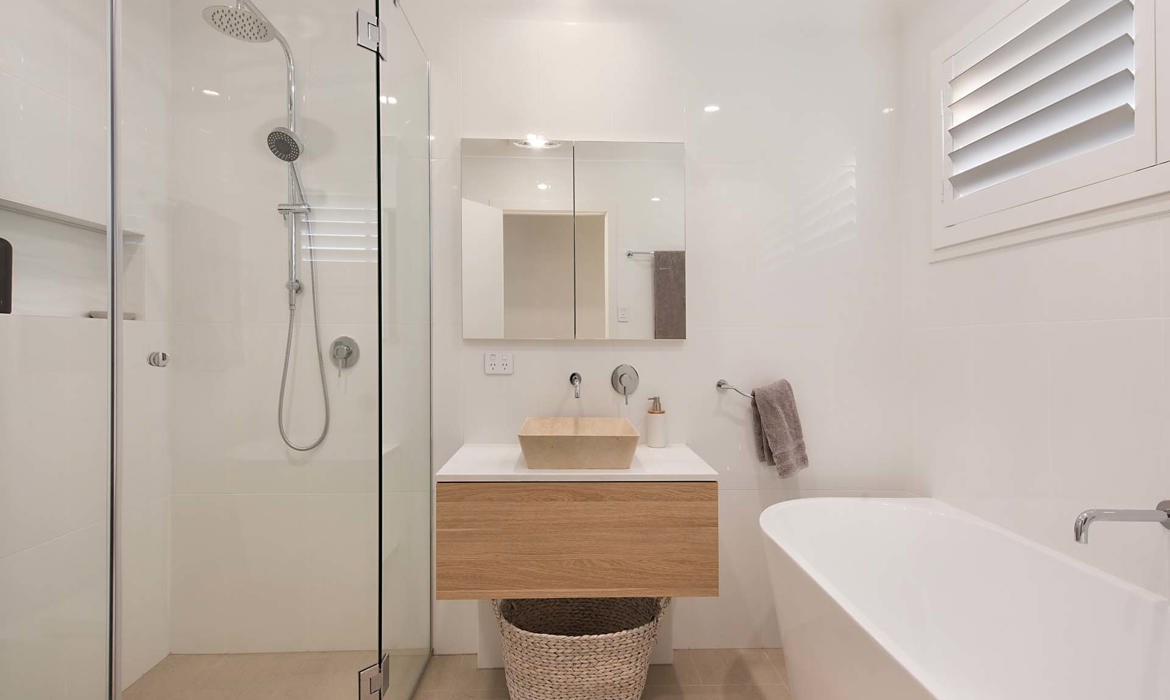 Sunbuilt Constructions Pelican Waters Boulevard Full Renovation Bathroom